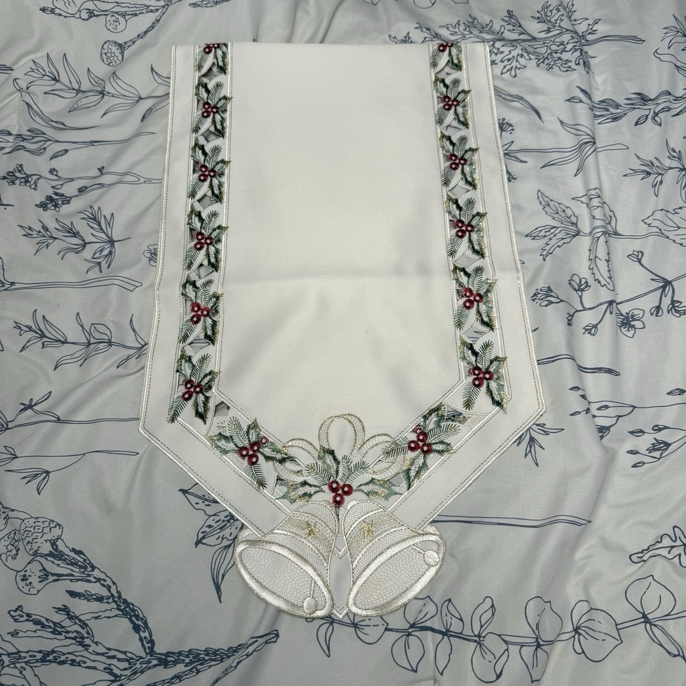 Vintage Christmas‎ Table Runner Dresser Scarf Bells Holly Ribbon